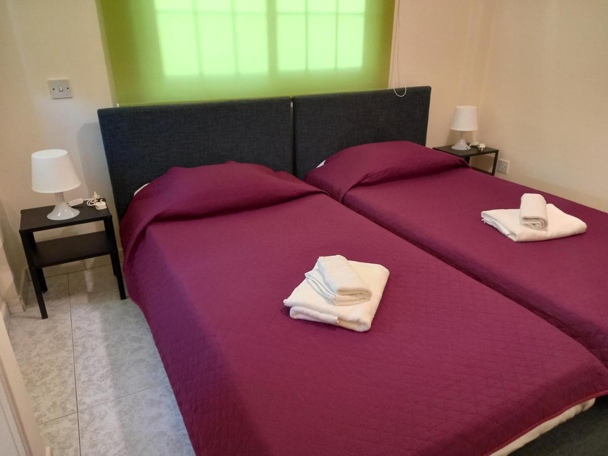 2 Bedroom Apartment Near Finikoudes Larnaca Ngoại thất bức ảnh