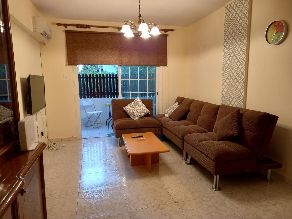 2 Bedroom Apartment Near Finikoudes Larnaca Ngoại thất bức ảnh