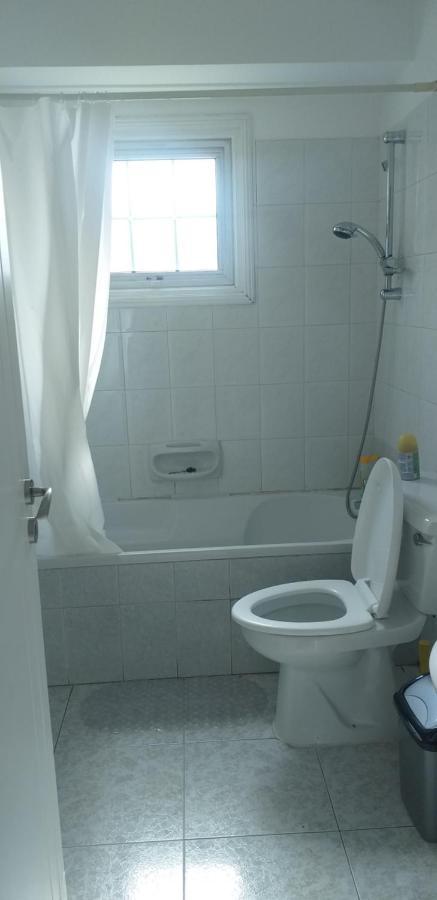 2 Bedroom Apartment Near Finikoudes Larnaca Ngoại thất bức ảnh